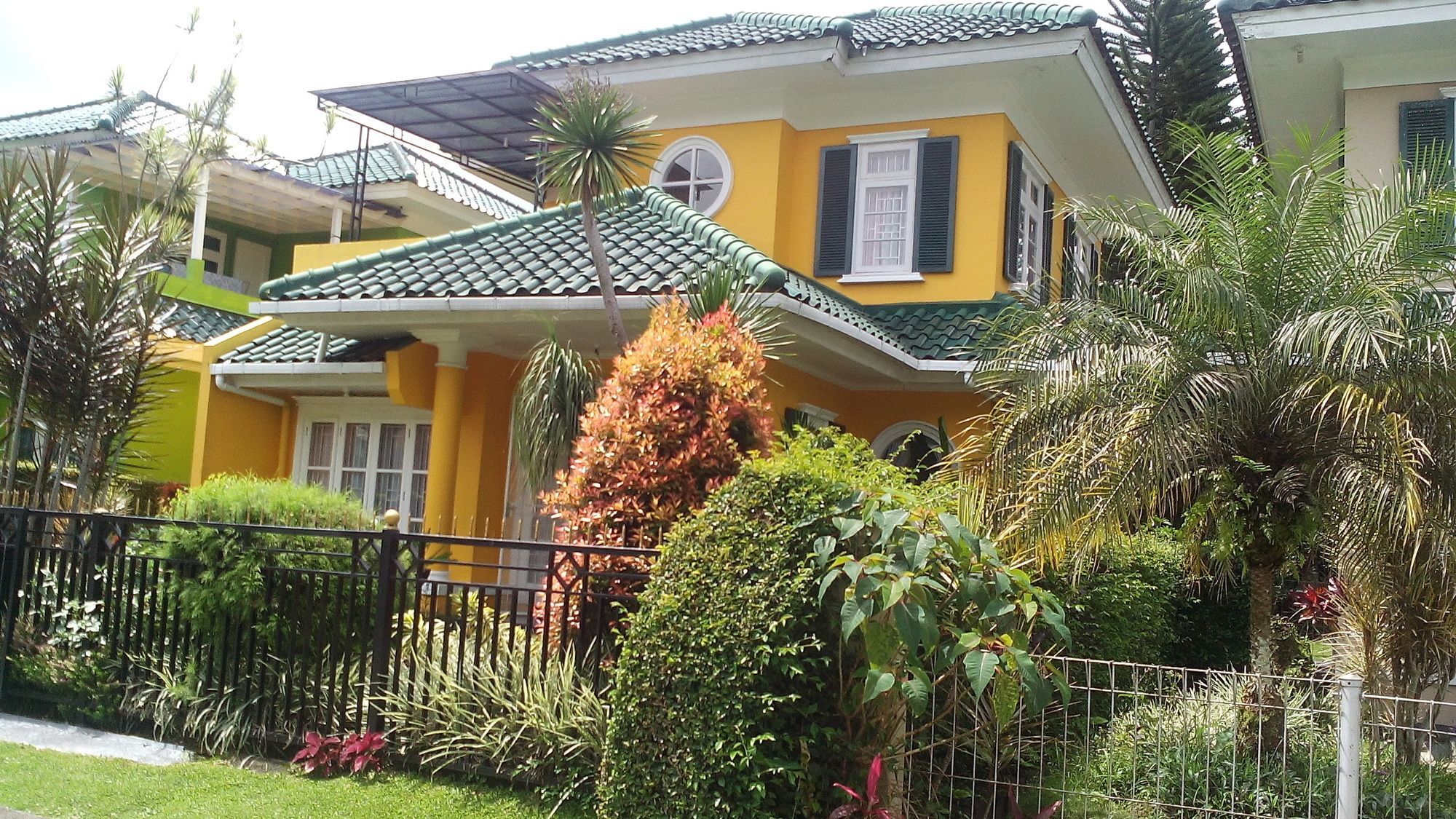 Villa Puncak Resort チパナス エクステリア 写真